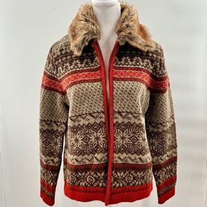 Cambridge Dry Goods 100% Wool and Faux Fur Sweater. Size Medium